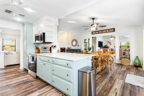Mermaid Manor - Anna Maria, FL in Anna Maria, USA