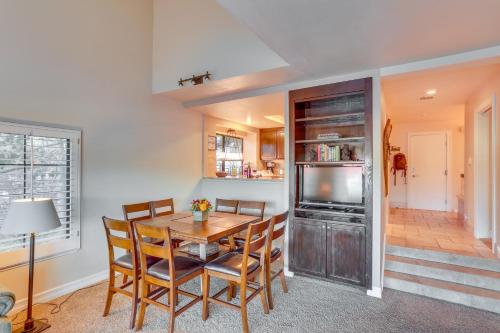 Waterfront Lake Arrowhead Townhome with Balconies! in Lake Arrowhead, USA