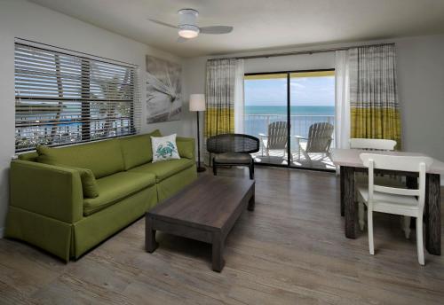 2 bedrooms, 4 beds