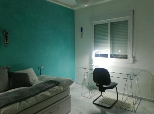 comfortable single bluing room b&b, Granada (photo 8)