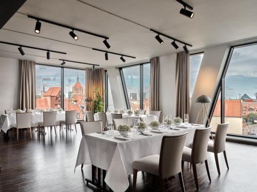 507471412 Holiday Inn Gdansk - City Centre by IHG