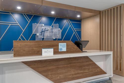 Quality Inn Renssalaer - image 7