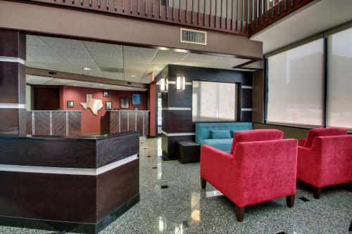 Drury Inn & Suites Houston Galleria - image 3