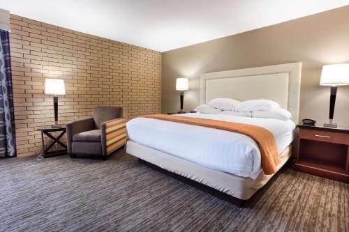 Drury Inn & Suites Kansas City Airport, Канзас-Сити (фото 11)