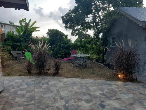 Zannanna delair in Sainte Anne