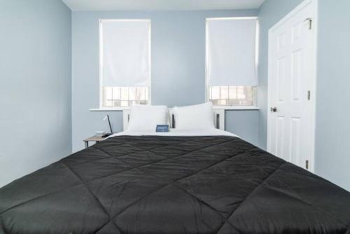 1st Floor - Free Parking - Washer & Dryer - AGH in Pittsburgh, USA