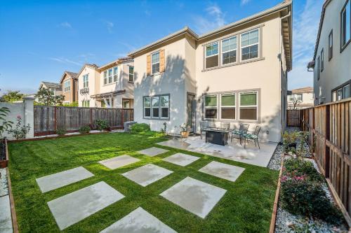 Vedere exterior, Valley Getaway 15 mins from Napa 10 min from Suisan valley large backyard with fire pit and more in Suisun City