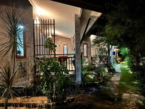 Ibiza Bungalows – Ko Pha Ngan, UT