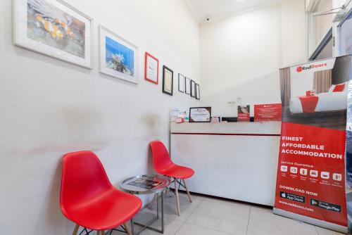 Lobby, RedDoorz @ Garden Boulevard Citra Raya Tangerang in Panongan