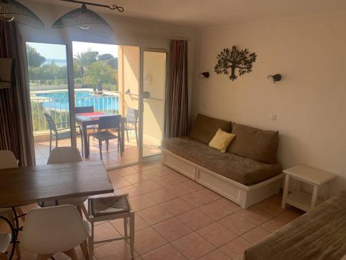 Apartment image 10