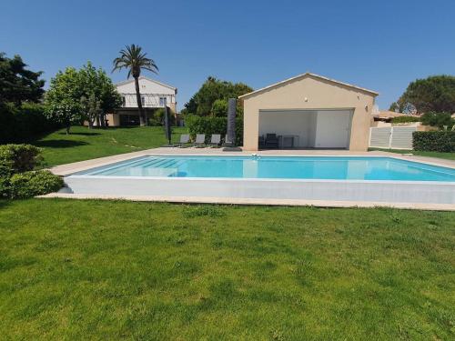 Villa Les Issambres, 6 pièces, 10 personnes - FR-1-768-27