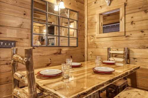 Bridgewood Cabin Hot Tub FREE Attraction tickets WIFI!!! - image 10