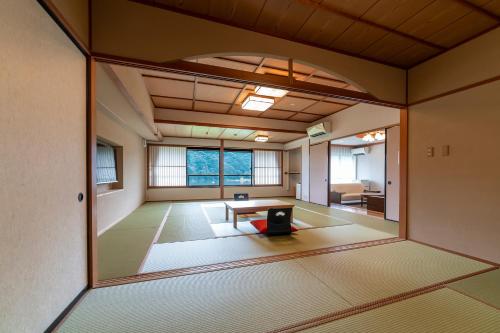 Deluxe Japanese-Style Room - Non-Smoking