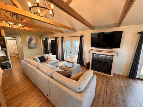 Willapa Bay House (dot) Com in Tokeland