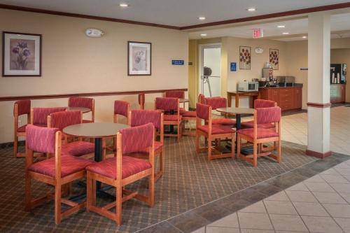 Microtel Inn & Suites By Wyndham Beckley East