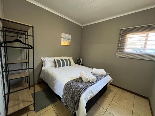1 on Titania, Polokwane (fotografie 7)