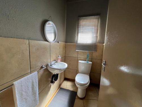 1 on Titania, Polokwane (fotografie 11)