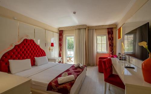 Standard Double or Twin Room with Balcony