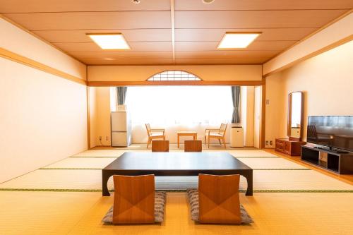 Japanese-Style Room