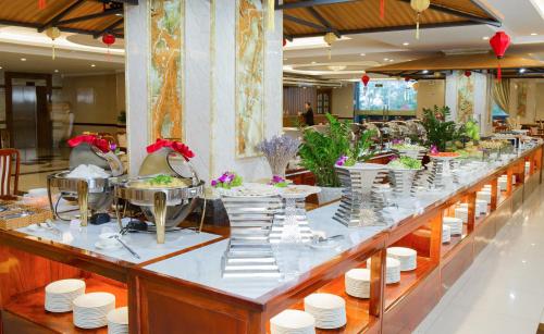 Food and beverages, Van Phat Riverside Hotel in Cần Thơ