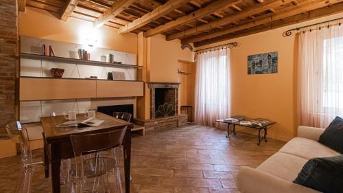 Italianway - Garibaldi 93 B, Milan