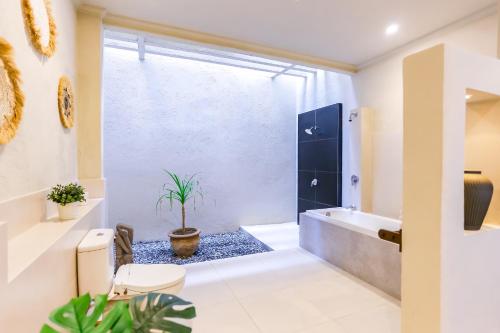 Deluxe Double or Twin Room image 4