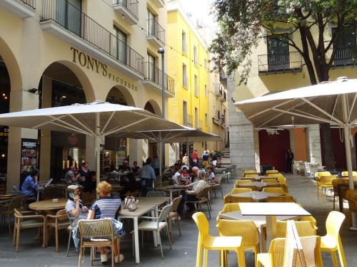 Center Plaza Figueres - Alto Ampurdán