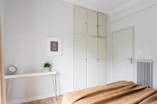 Zeus Temple view 2BD Apartment by UPSTREET - image 4