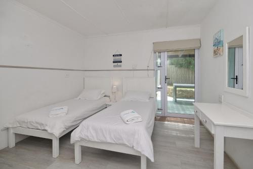 Dinky's Den In Arniston