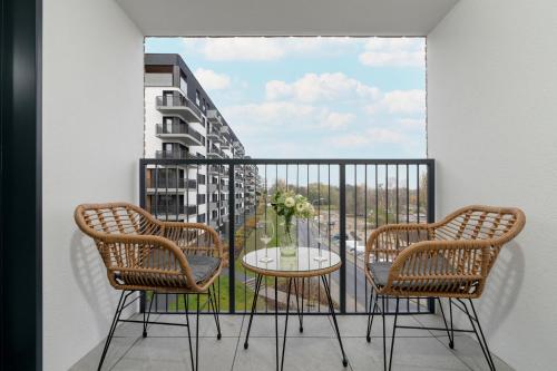 Studio with Balcony image 10