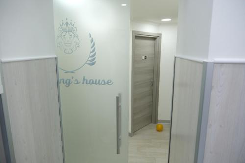 The King's House Room Type - Triple Room with Private Bathroom