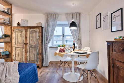 Corte Des Ambrois by Apartments To Art, Turin