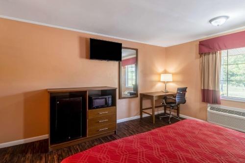 Econo Lodge Cornersville - image 6
