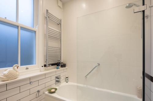 Veeve - Natural Wonder - image 2