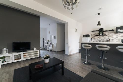  Grey's Apartment in Catania