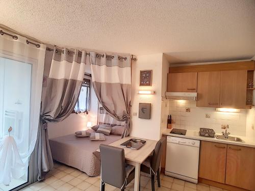 Appartement Lamalou 1er étage, animaux admis, proche centre et thermes - FR-1-451-100