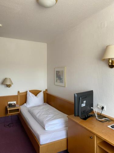 Hotel-Restaurant Zum Loewen 5