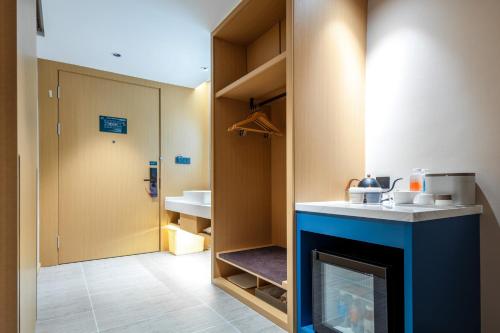 2 double beds