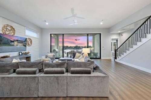 Luxe Lakefront Haven New Listing Promos Available detail