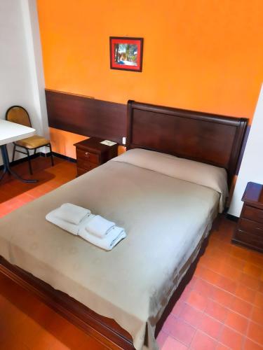 Cittadella Hostal - image 2