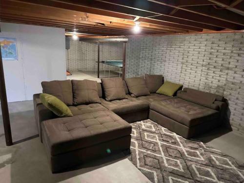 Come And Relax At The Porter House! *KING BEDS* in Knoxville, USA