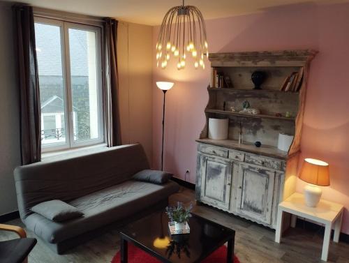 2 bedrooms, 3 beds