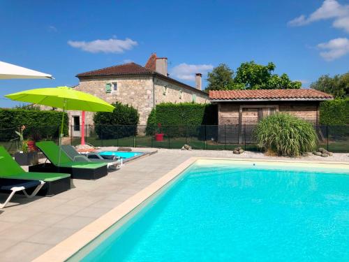 Gîte en Lot-et-Garonne avec piscine et jardin de 6000m2