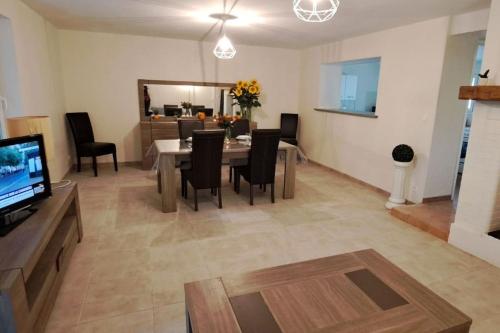 Logement entier chez Hélène (Logement entier chez Helene) in Le Mas-d'Agenais
