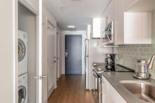 Mount Vernon studio w roof pool nr nightlife WDC-730 in Washington, USA