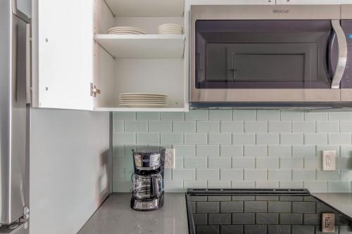 Mount Vernon studio w roof pool nr nightlife WDC-730 in Washington, USA