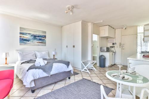 Atlantic Towers 406 Studio Apartment