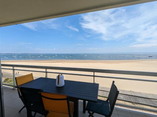 Grand T3 avec 2 terrasses et accès direct plage - FR-1-420-129 - image 5