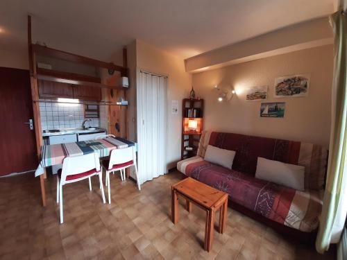Studio confortable à Capbreton, à 2 pas des plages et du port, pour 3 pers, avec Wifi et ménage inclus - FR-1-239-930 Studio confortable à Capbreton, à 2 pas des plages et du port, pour 3 pers, avec Wifi et ménage inclus - FR-1-239-930