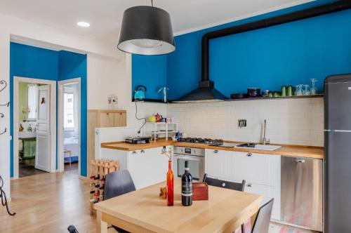  GuestHost - Bell´occhio Colorful Apt with Parking in Perugia